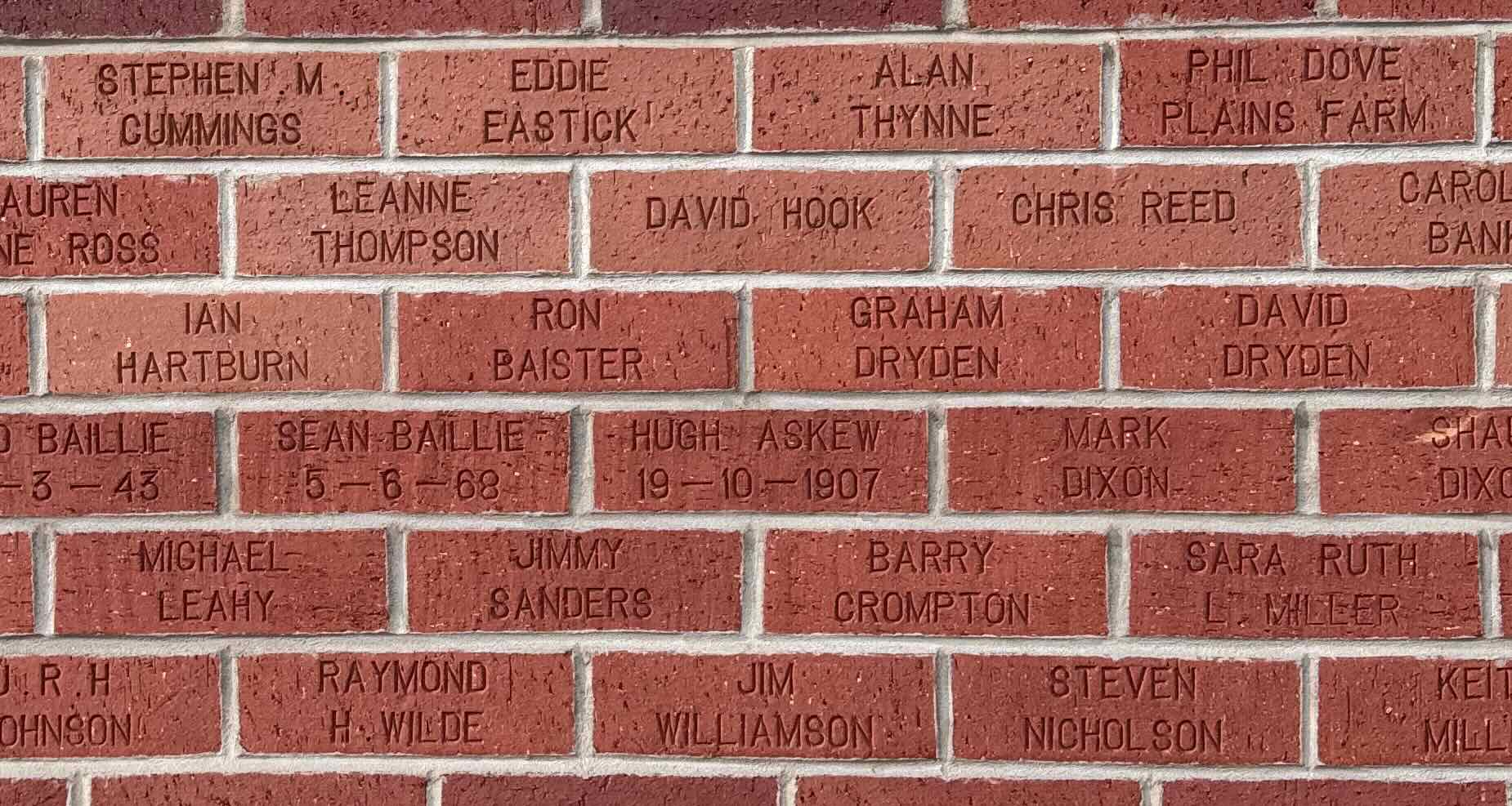 Image of brick for ALAN THYNNE