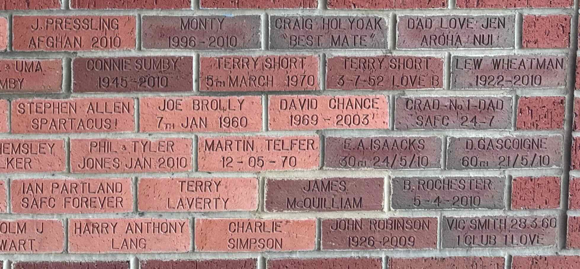 Image of brick for CRAIG HOLYOAK "BEST MATE"