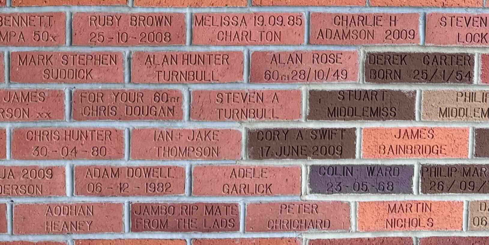 Image of brick for CHRIS HUNTER 30-04-80